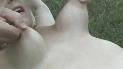 Nevjerojatna prsata brineta ima divlji seks sa svojim dečkom