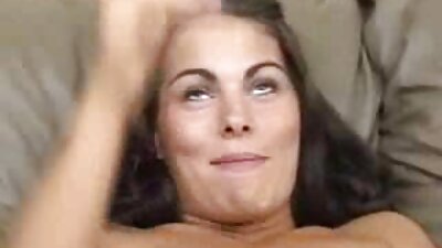 Jedna od najzgodnijih milfica ikad viđenih na porno videu