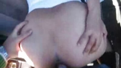 Azijska djevojka s velikim grudima nabijena na kućni video